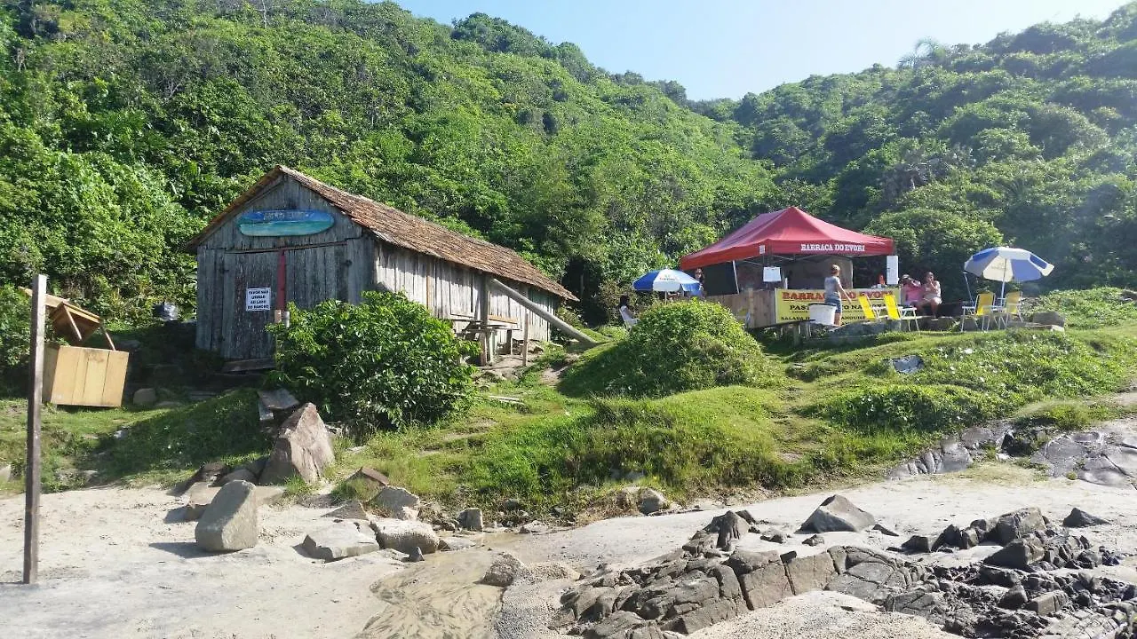 La Tatuira, Cabana Terra Pinheira Semesterbostad