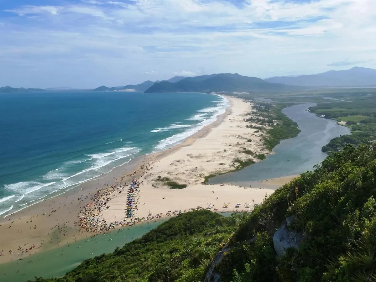 La Tatuira, Cabana Terra Pinheira Brésil